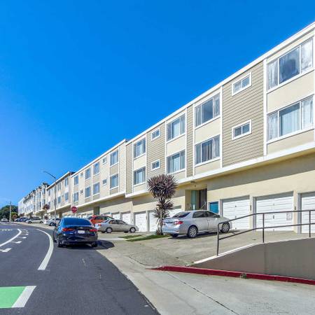 $2,791 / 1br - 783ft2 - On-Site Management, Extra Storage, Private Balcony (daly city)63868152606337122