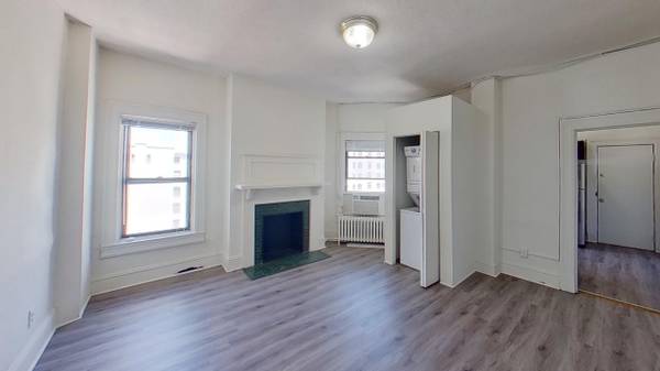 $1,499 / 2br - 800ft2 - 2 Bedroom on High Floor in Mount Vernon with W/D!  One Month Free!!! (Mount Vernon, Mt. Vernon, Downtown, Penn, Inner Harbor)63694519162371121