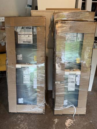 Eight NEW Pella Windows for sale 19"x26" 23"x26" 15"x24" Double-Hung 1