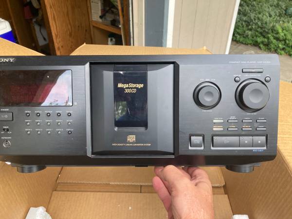 Sony CX-300 mega storage CD player 1