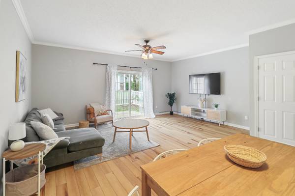 Centrally located South Durham Townhome with Pool 1