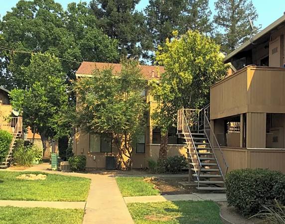 $1,395 / 1br - Walking Distance to Shopping & Leisure - One Bed in Secure Community (Sacramento)64043837229186123