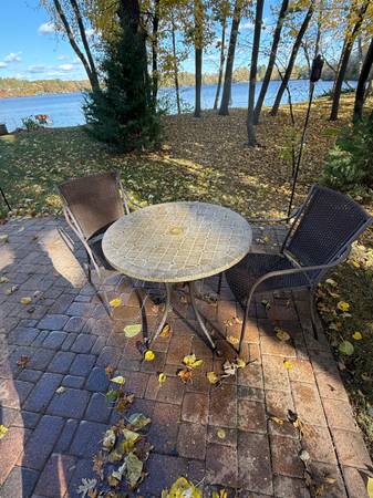 Small table and chairs 1