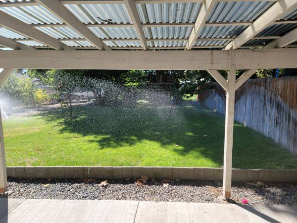 $1,850 / 2br - 1550ft2 - “Amplio dúplex de 2 dormitorios con sótano y garaje – ¡a pie del parque Howard Amon!” (Richland)63811290396035121