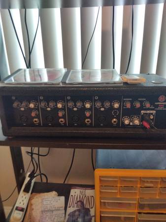 Harbinger M60 4-Channel Mixer 1