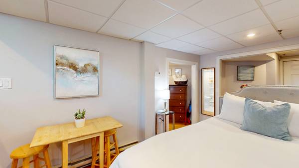 $3,600 Brookline Furnished Studio | Near Saint Mary's Street63810087457411123
