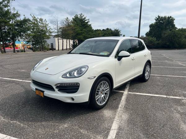 2012 Porsche Cayenne S 1