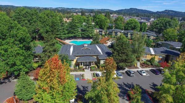 $1,925 / 2br - 887ft2 - 2x2 Kirkwood on first floor!! Stop by and see our property today!🍂 (Cedar Mill)64038887226243120