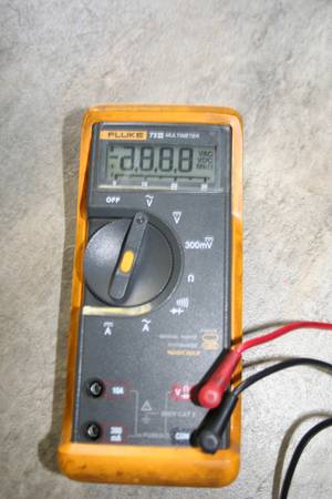 Fluke 73-III Handheld Digital Multimeter 1
