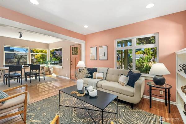 $1,500 / 1br - 1310ft2 - Greenwood Craftsman + Studio, Solar & DADU Option (Seattle, WA)63866941596419121