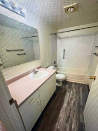 $956 / 2br - Outlook Apartments63689276691715122