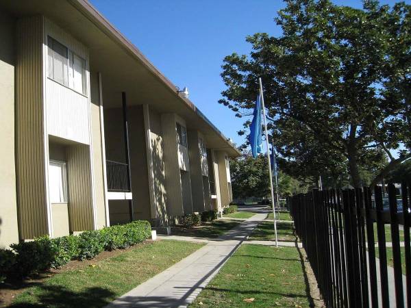 $952 / 1br - 800ft2 - One and Two Bedroom Apartments, Extra Storage, Swimming Pool (Fresno)63798508857859123