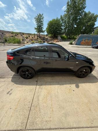 *** Luxury Sport Utility Vehicle BMW *** Excellent Condition For Sale - $12,900 (Chicago, IL)63469629398273121
