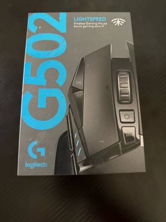 Logitech G502 Lightweight wireless or wired gaming mouse 1