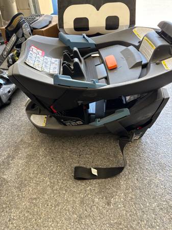 Cybex Atom Base 2 - Two Bases 1