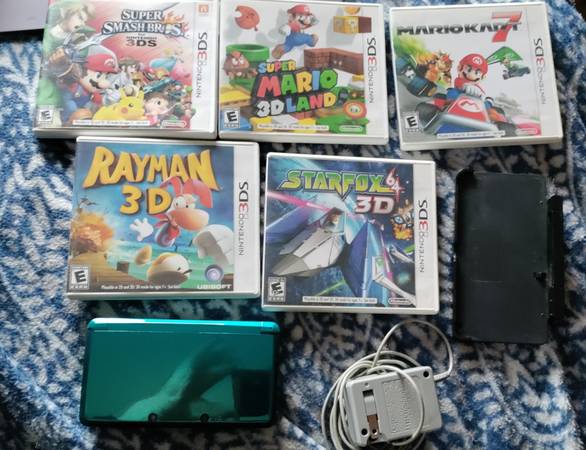 Nintendo 3DS Console (Ambassador) + Four Swords Anniversary Edition + 1