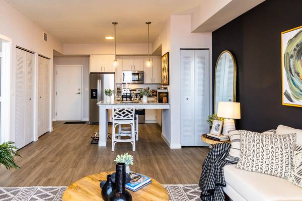 $2,490 / 2br - 990ft2 - NEW 2/2 APARTMENT IN HIALEAH LOW MOVING COST (HIALEAH)64049281076097120