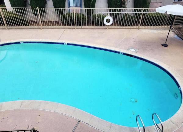 $2,050 / 1br - Cómodo apartamento de 1 habitación + piso de vinilo actualizado + Kennedy Skate Park (Avenida Peach / El Cajon)63878474643587123