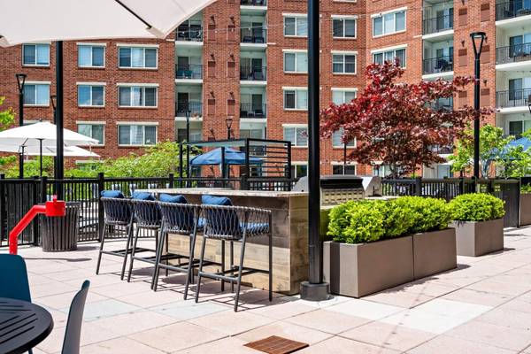 $2,954 / 1br - 749ft2 - Elevators, Gourmet Kitchens, Granite Countertops (50 Forest St, Stamford, CT)64010332174338122