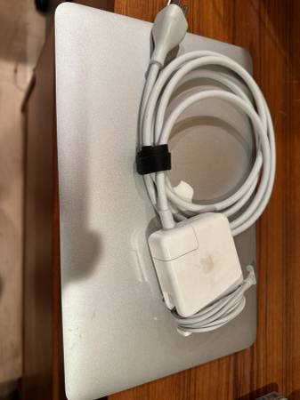 Macbook Air 11inch Mid 2012 1