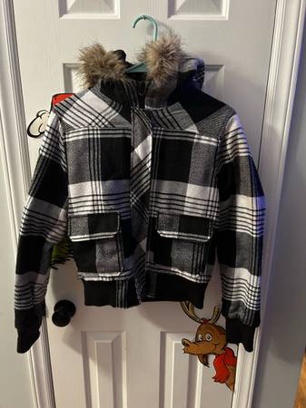 Womans Jacket Size 11-13 1