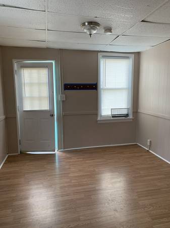 $1,100 / 2br - Duplex located on Mitchell Ave. (Hagerstown)63896036893699122