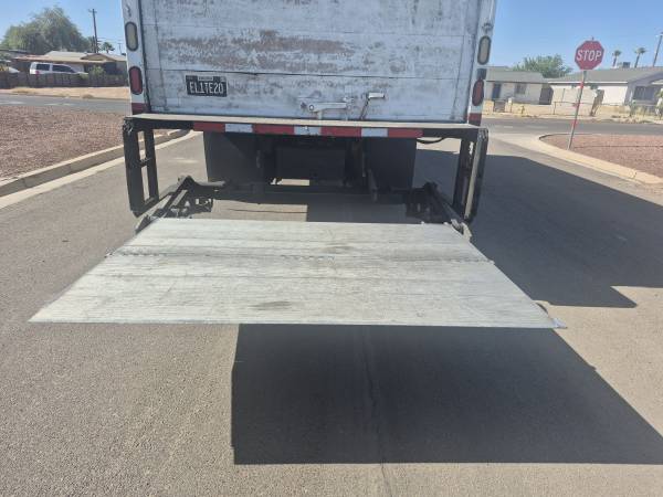 2006 Freightliner M2 - Photo 13