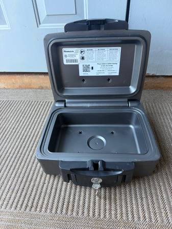 Sentry safe model H0100 1