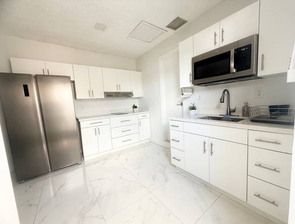 Fully Renovated West Kendall Efficiency – All Utilities Included! 1