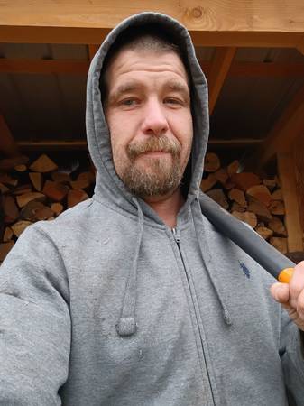 Handyman service, skilled laborer. 1