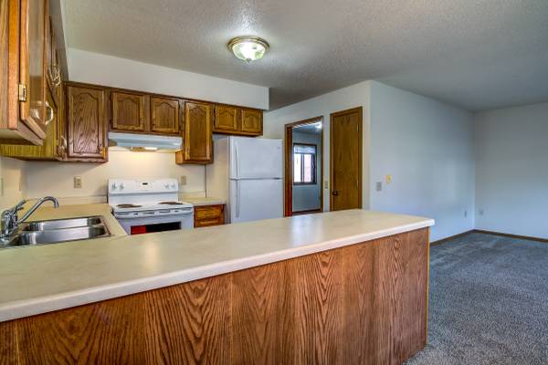$995 / 3br - 1125ft2 - 🏡 3BR / 2BA Townhouse w/ 2-Car Garage – Menomonie WI | $995/mo | Pet (Menomonie, WI)63845959902849120