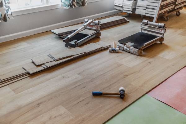 Laminate Installer 1