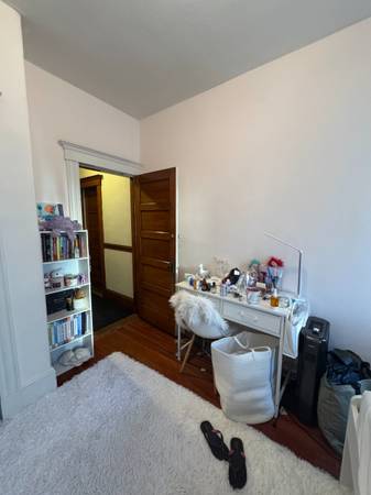 $925 / 90ft2 - Cozy, bright, private room in charming 3-bed/1-bath - Great Location! (Mission Hill)63699450355203124