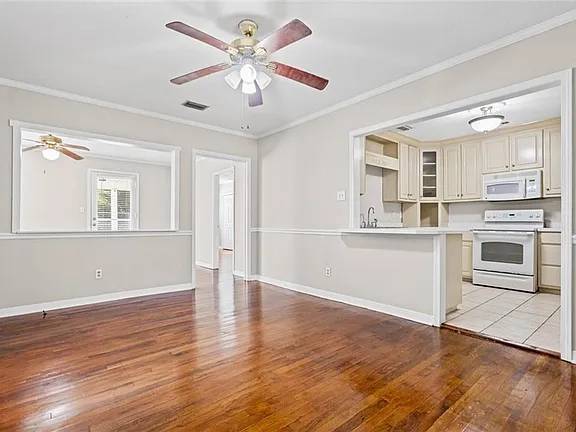 $1,100 / 3br - SUPER cute, charming cottage (Mobile)63916875568003121