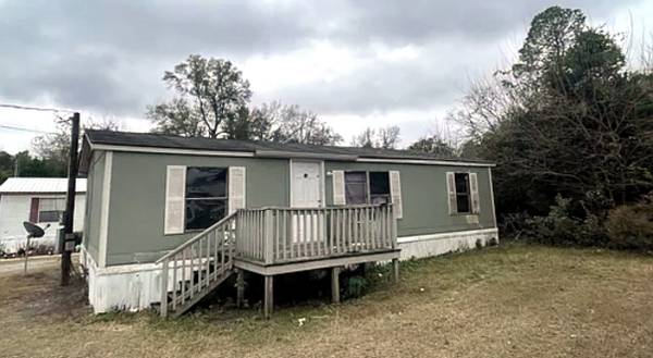 Spacious 3BR/2BA Double-Wide in Montezuma — $900/mo (McKenzie MHP) 1