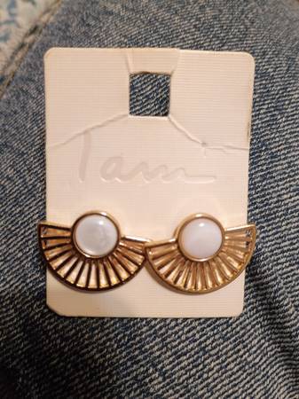I am - Earrings✨ 1