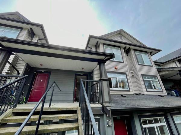 Wonderful 2 Bed / 2 Bath PET FRIENDLY Townhouse Avail Now 1