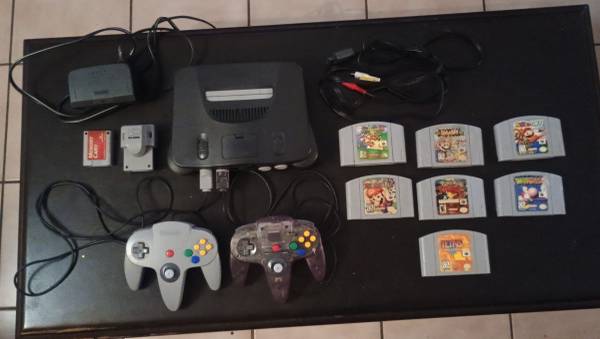 Nintendo n64 console bundle 1