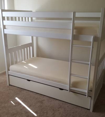 Bunk Bed with Pull-Out Trundle – Includes 2 Foam Mattresses 1