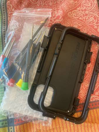 Iphone 11pro case and tools 1
