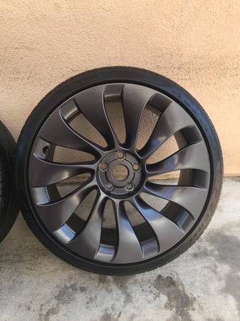 1 Tesla Model 3 Uberturbine 20”  wheel 1
