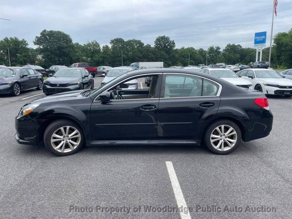 2013 *Subaru* *Legacy* *4dr Sedan H4 Automatic 2.5i Pre - $4,450 (Woodbridge Public Auto Auction)63487255200259123