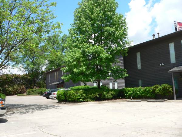 $1,175 / 1024ft2 - FALL SPECIAL-5 Room Office Suite-US 41-CAM included (COBB/MARIETTA)63964397970819121