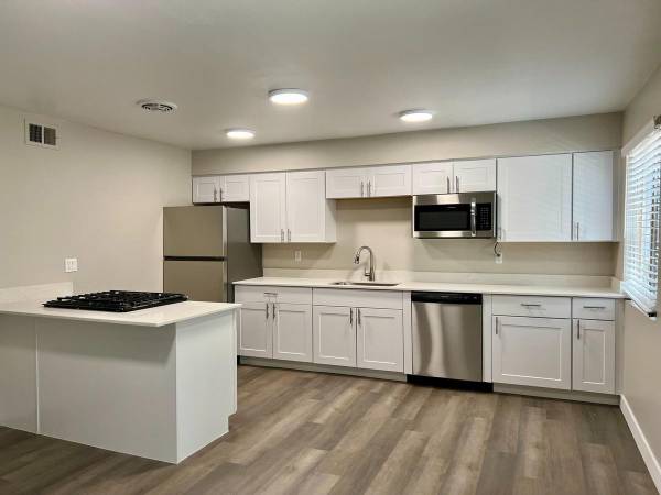 On-site Maintenance, Online Payments Available, Cable Ready 1