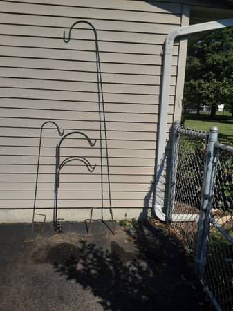 plant hangers 1