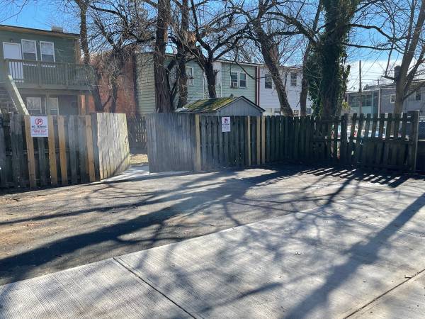 $125 Available Parking at the quiet Brightwood Neighborhood (NW, Washington)63822289185921122