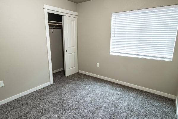 $1,835 / 2br - 880ft2 - Sophistication & Style in Boise - Your Dream Townhome (Boise)63981528977410122