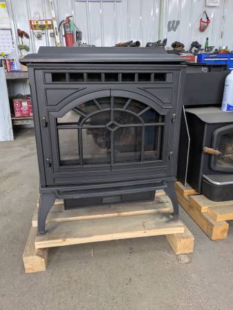 PELLET STOVE 1
