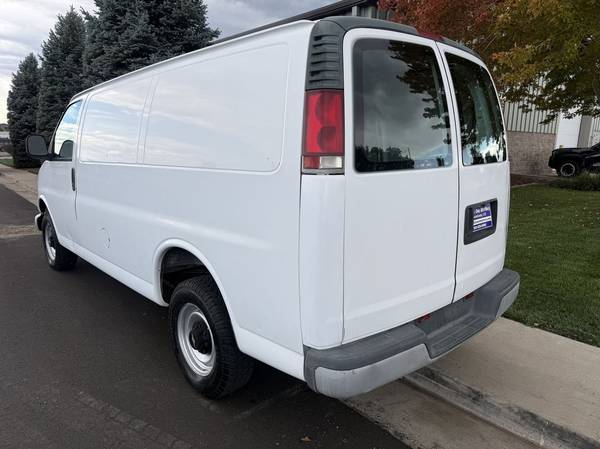1997 Chevrolet Van G2500 - Photo 3