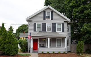 2 full baths: Updated kitchen, deck, jacuzzi, washer dryer, parking, 1